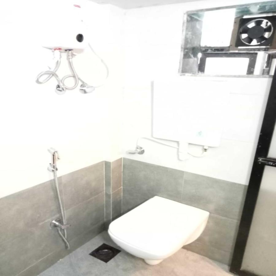 Hotel New Sarah Inn, Andheri West มุมไบ ภายนอก รูปภาพ