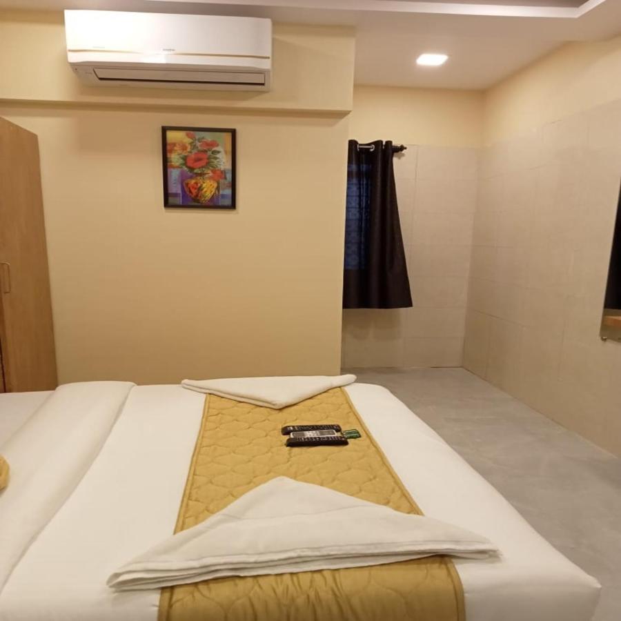 Hotel New Sarah Inn, Andheri West มุมไบ ภายนอก รูปภาพ